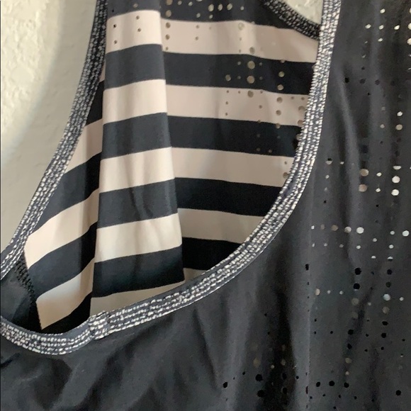 Lululemon water bound tank top stripe print black - Picture 8 of 10